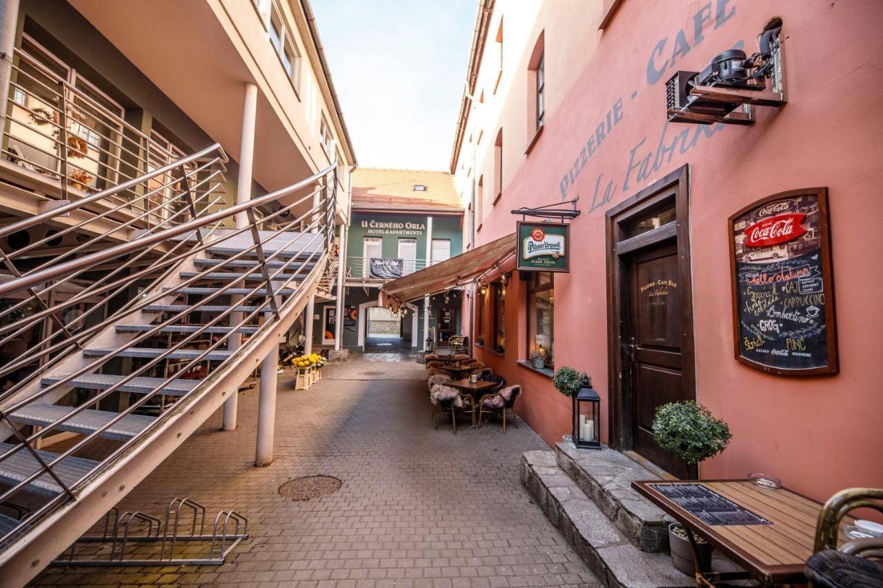 Hotel & Apartments U Cerneho Orla Třebíč Exterior foto